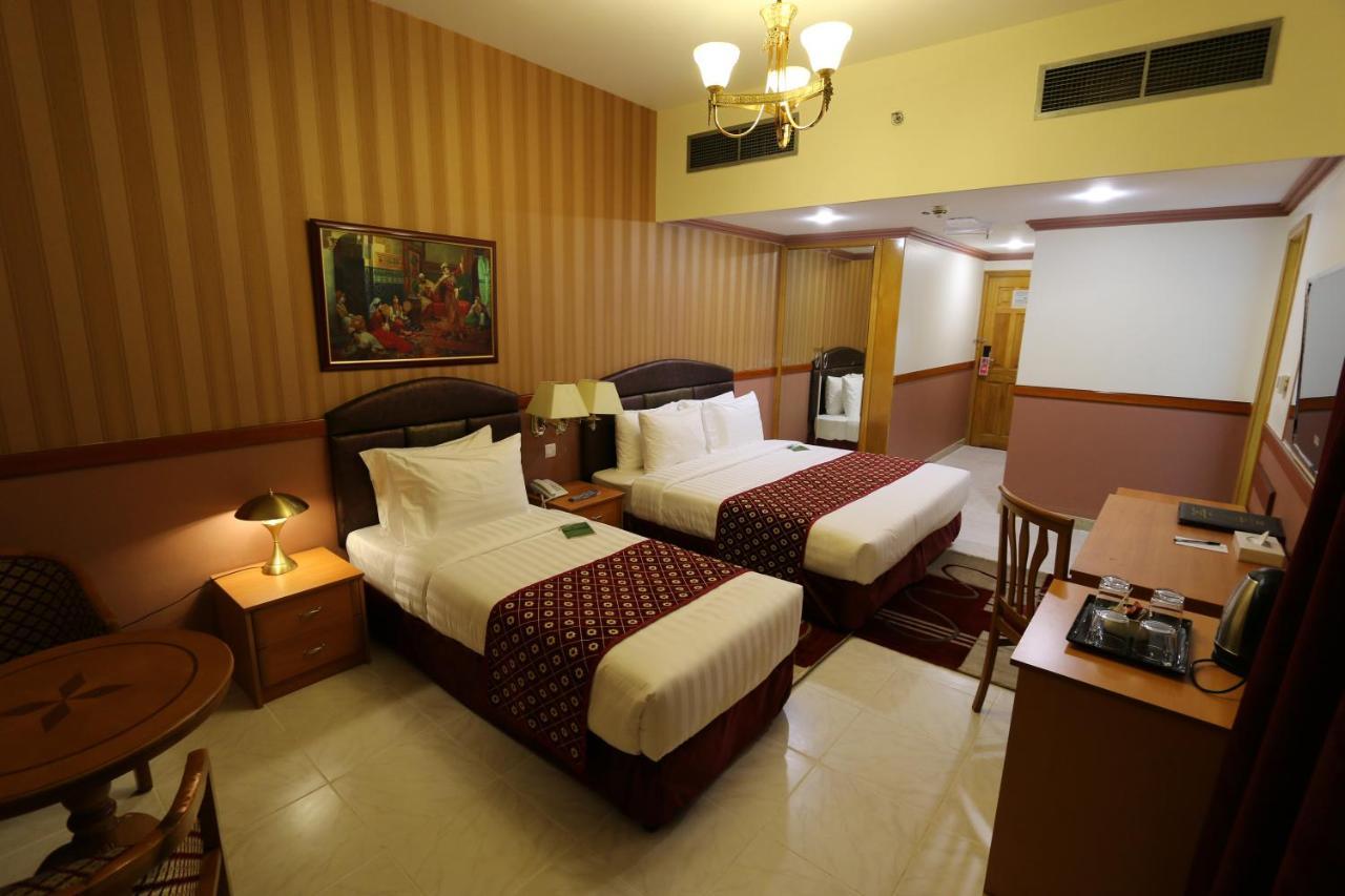 New California Hotel Dubai Dış mekan fotoğraf