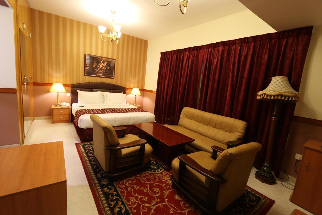 New California Hotel Dubai Dış mekan fotoğraf
