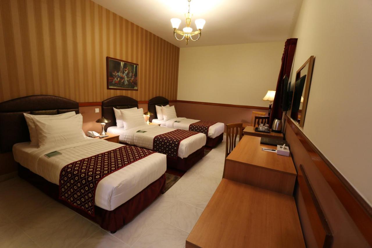 New California Hotel Dubai Dış mekan fotoğraf