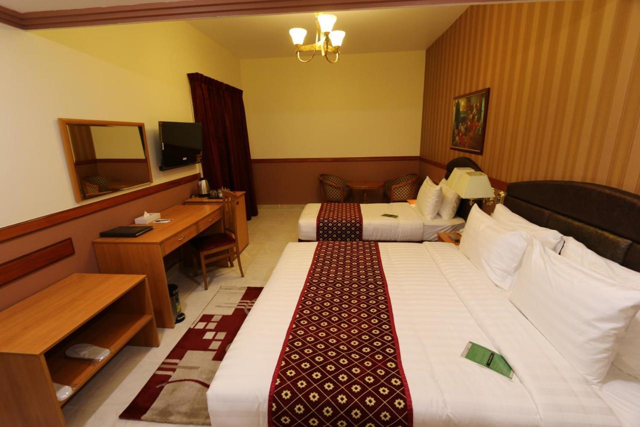 New California Hotel Dubai Dış mekan fotoğraf