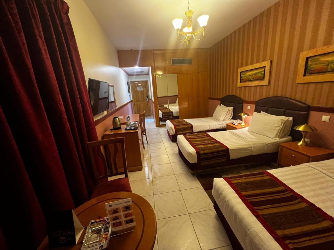 New California Hotel Dubai Dış mekan fotoğraf