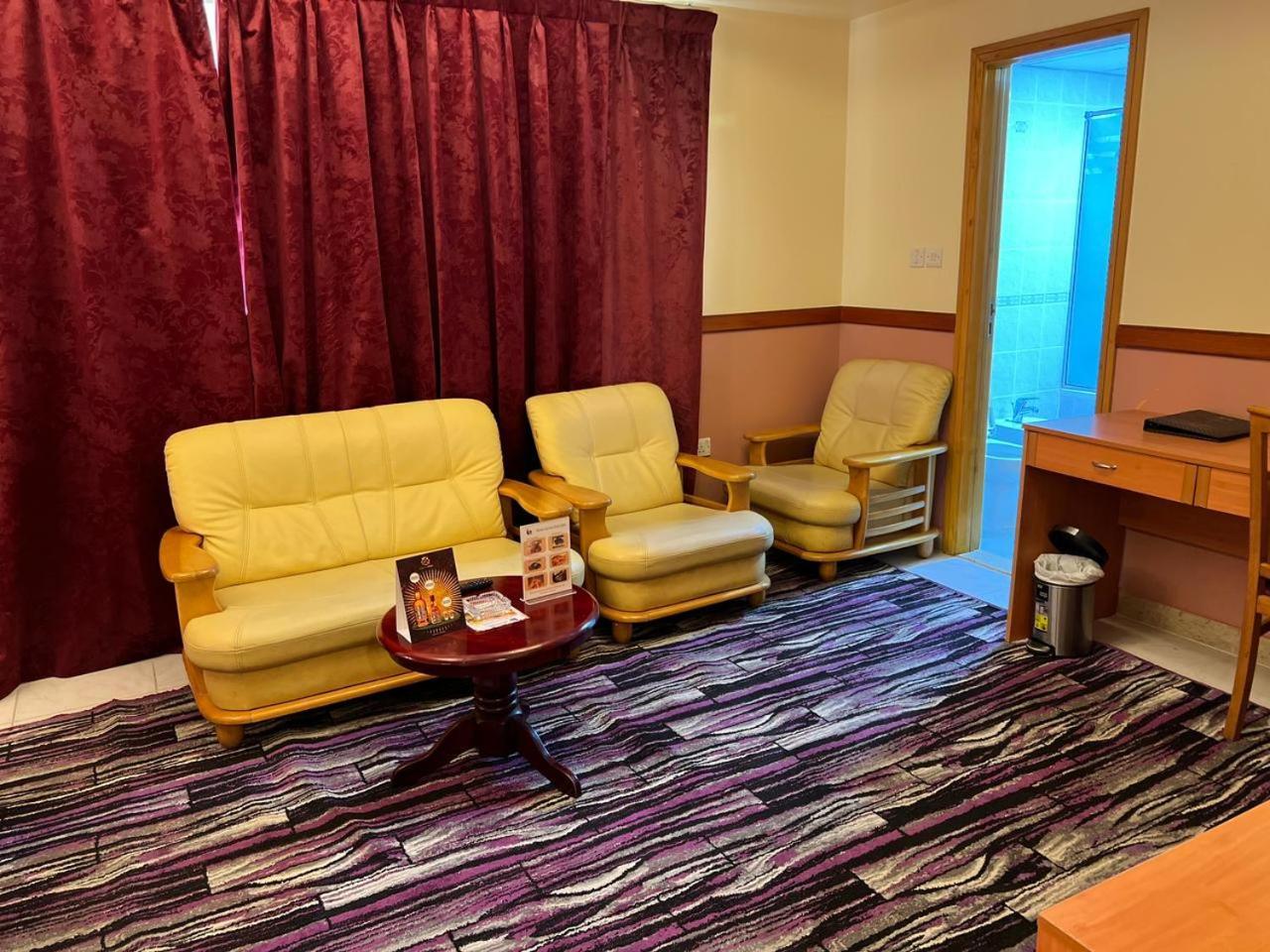 New California Hotel Dubai Dış mekan fotoğraf