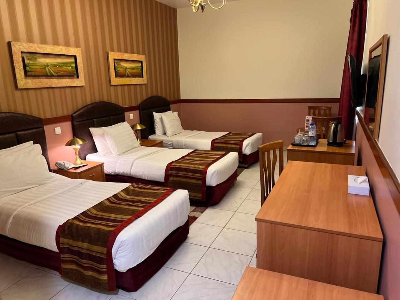 New California Hotel Dubai Dış mekan fotoğraf